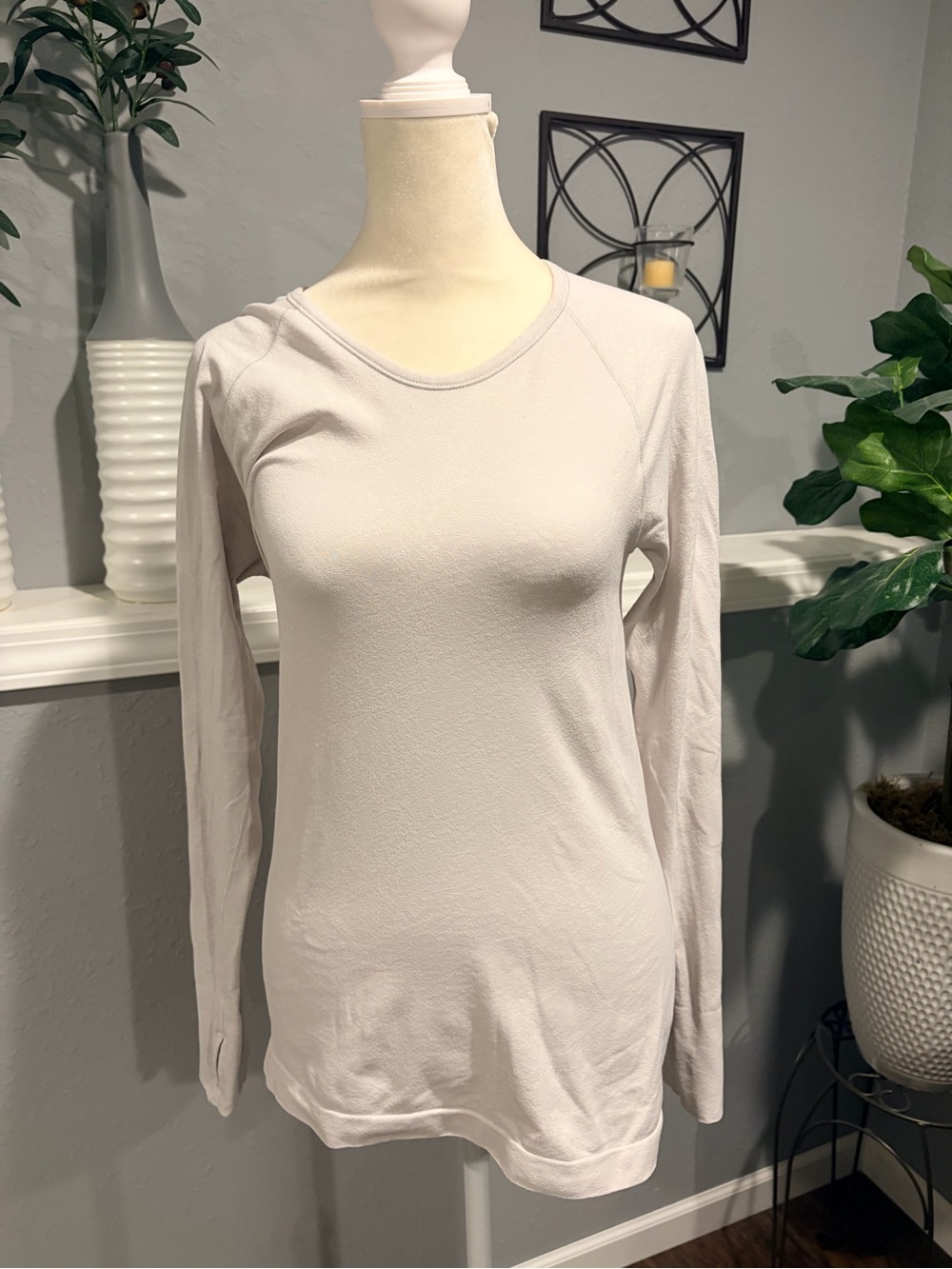 Athleta Light Cream Long Sleeve Crewneck Top